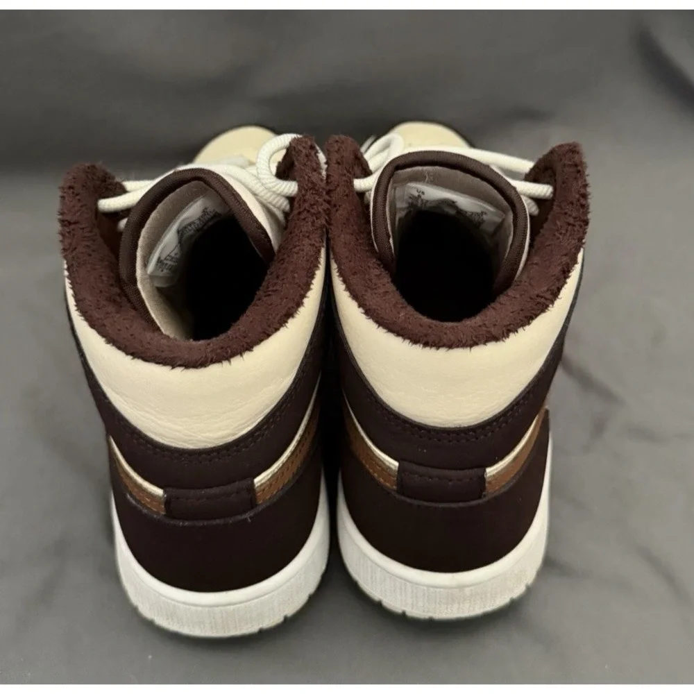 Jordan Air Jordan 1 Mid SE Womens Size 6 Cream Dark Chocolate Oatmeal Leather